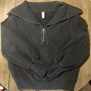EUC Varley Vine 1/2 zip black pullover sweatshirt, size small